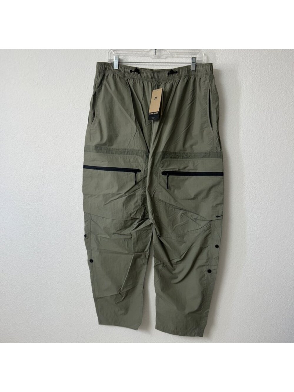 Nike Tech Woven Cargo Pants HJ2940-320 Size M Green